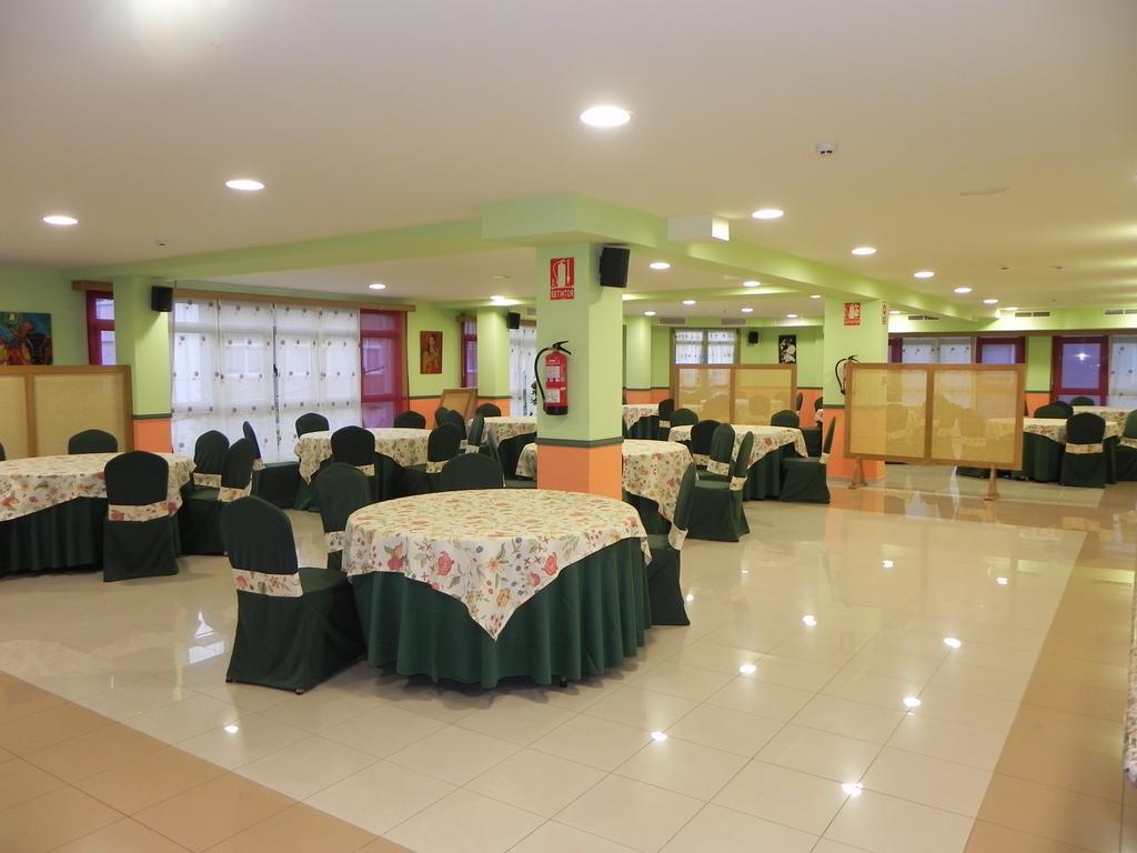 Hotel Restaurante Pizzeria Abc Ларача Экстерьер фото